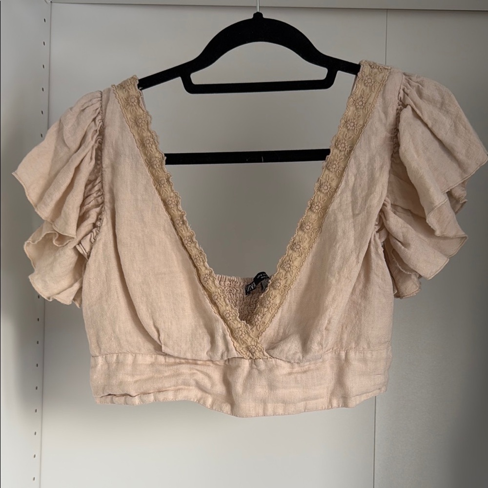 Cream Puff Sleeve Crop Blouse